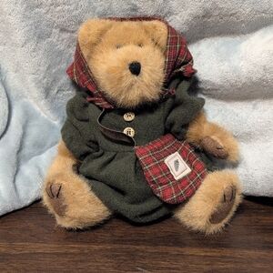 Boyds Bears Heidi Woodsbeary Plush Bear with Forest Green Jacket and Tartan Trim